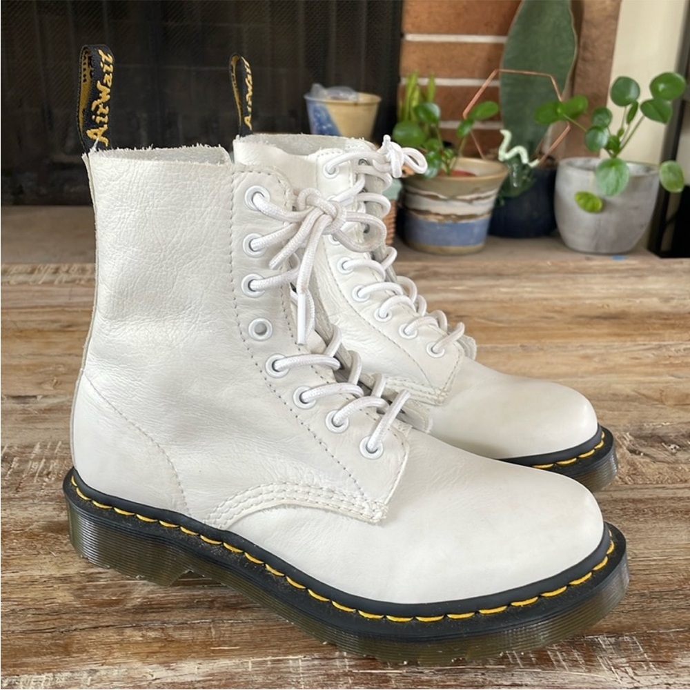 Dr. Martens Pascal Virginia 1460 brand new